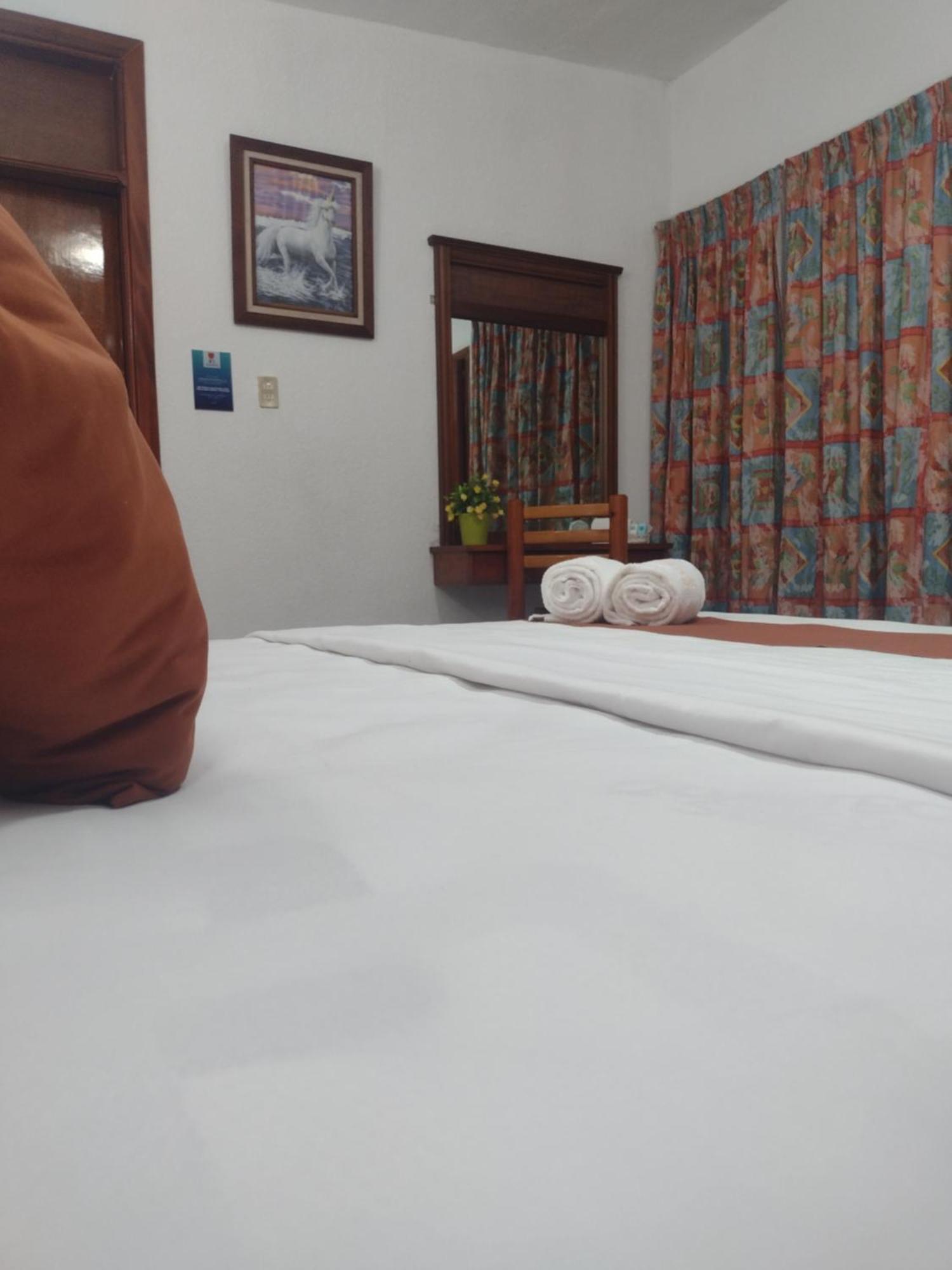 Hotel Hf Hacienda San Francisco Puente Nacional Bilik gambar